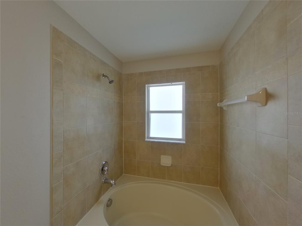 15512 Telford Spring Drive Ruskin, FL 33573 - Photo 10 of 25