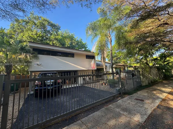 $3,390,000 | 1753 Nocatee Drive, Miami, FL 33133