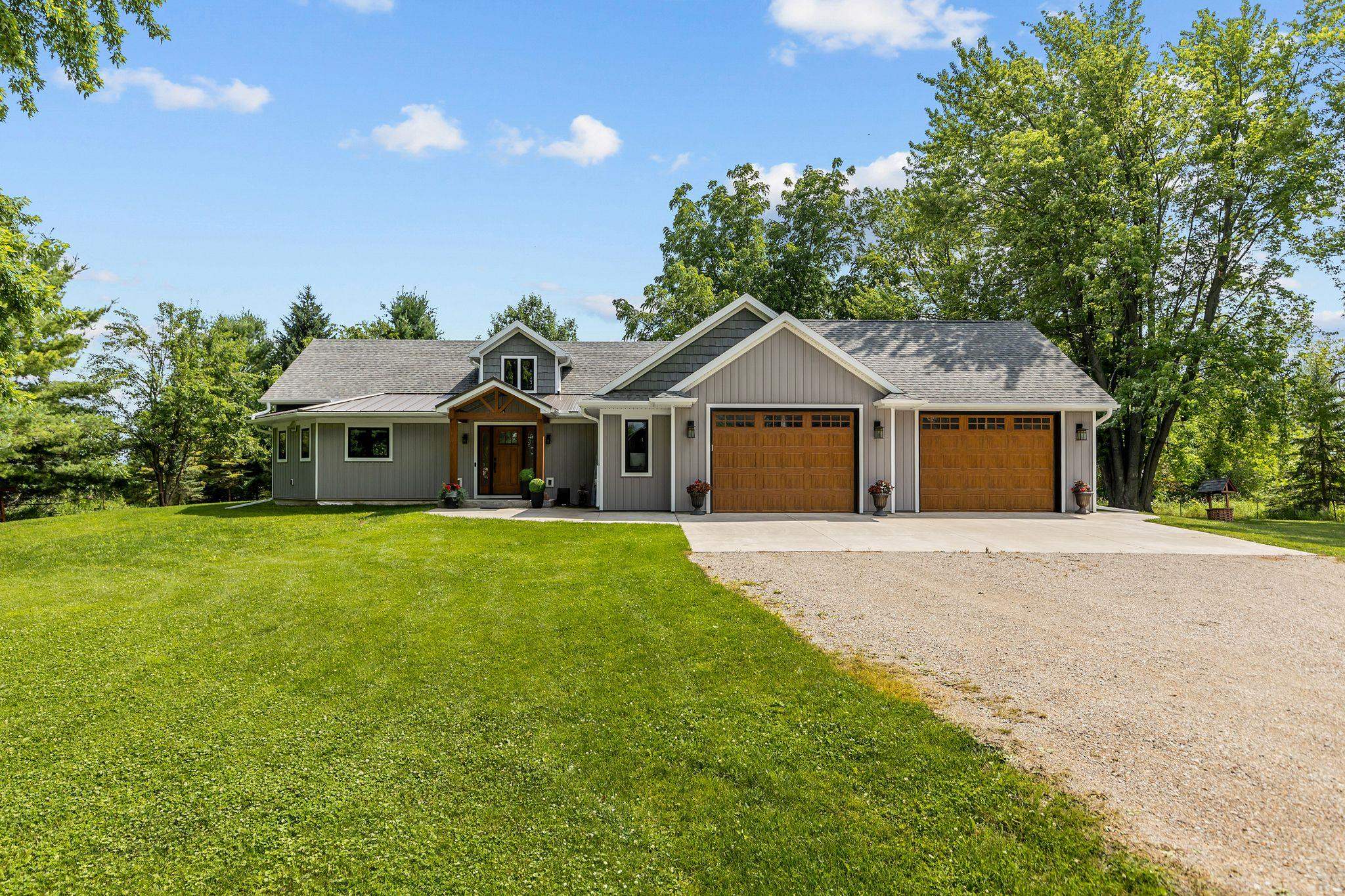 8079 County Rd MM Larsen, WI 54947 - Photo 1 of 70