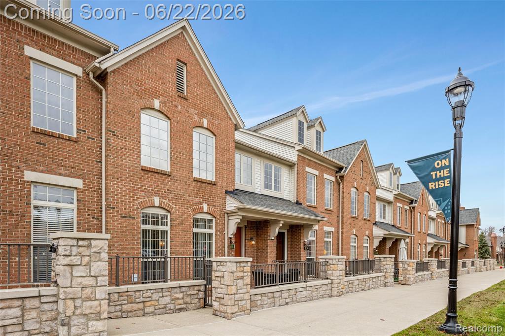11 North Squirrel Road Auburn Hills, MI 48326 - Photo 41 of 51