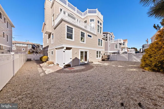 a view of balcony with city view