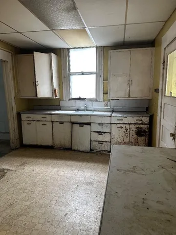 a view of a storage & utility room