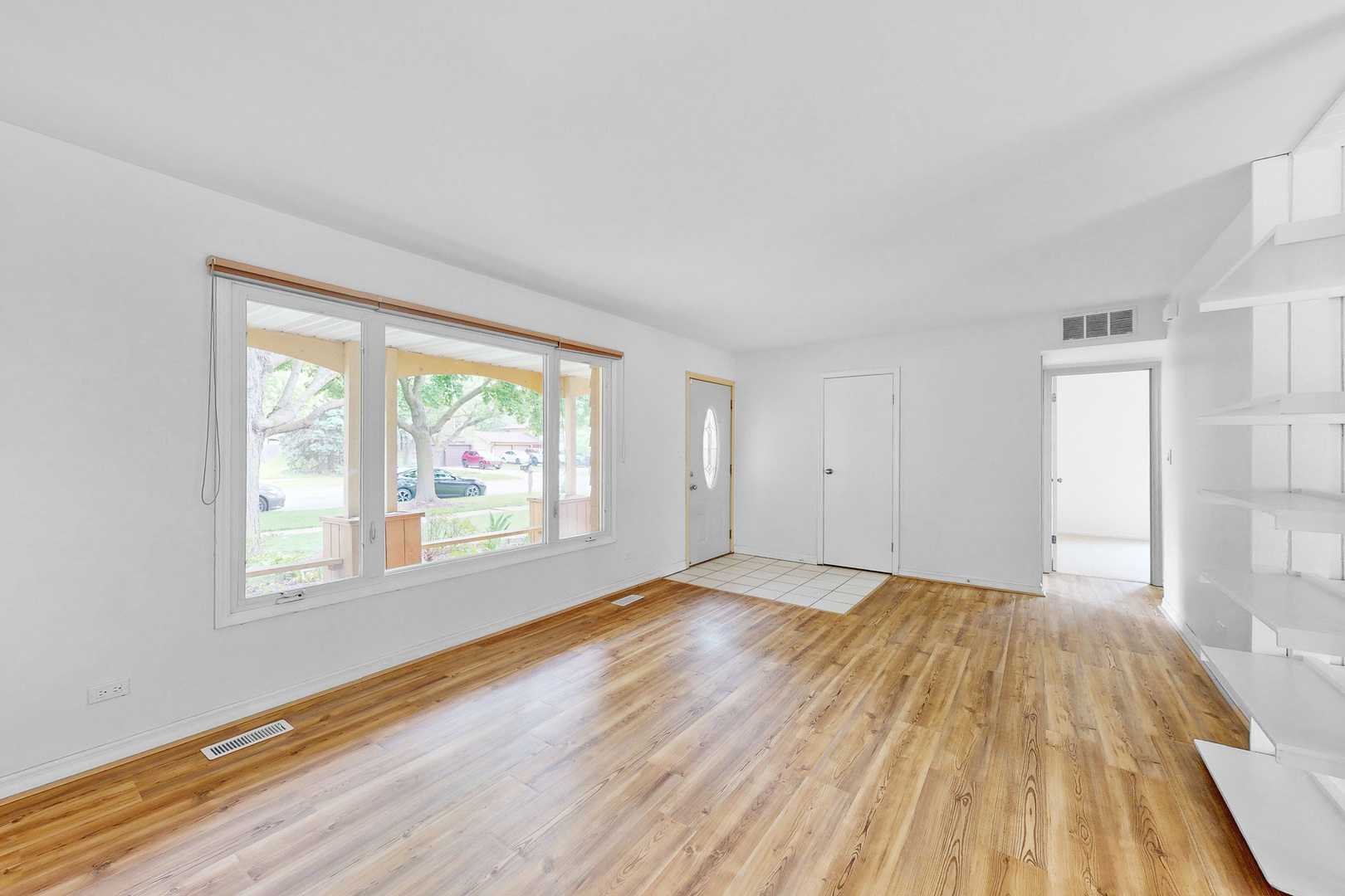 137 South Schmidt Road Bolingbrook, IL 60440 - Photo 4 of 13