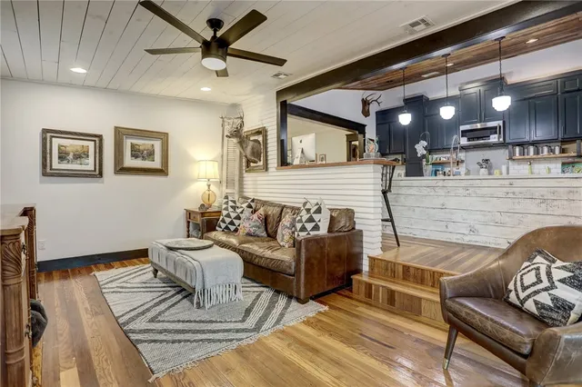 $2,900 | 203 Church Hill Lane, Liberty Hill, TX 78642