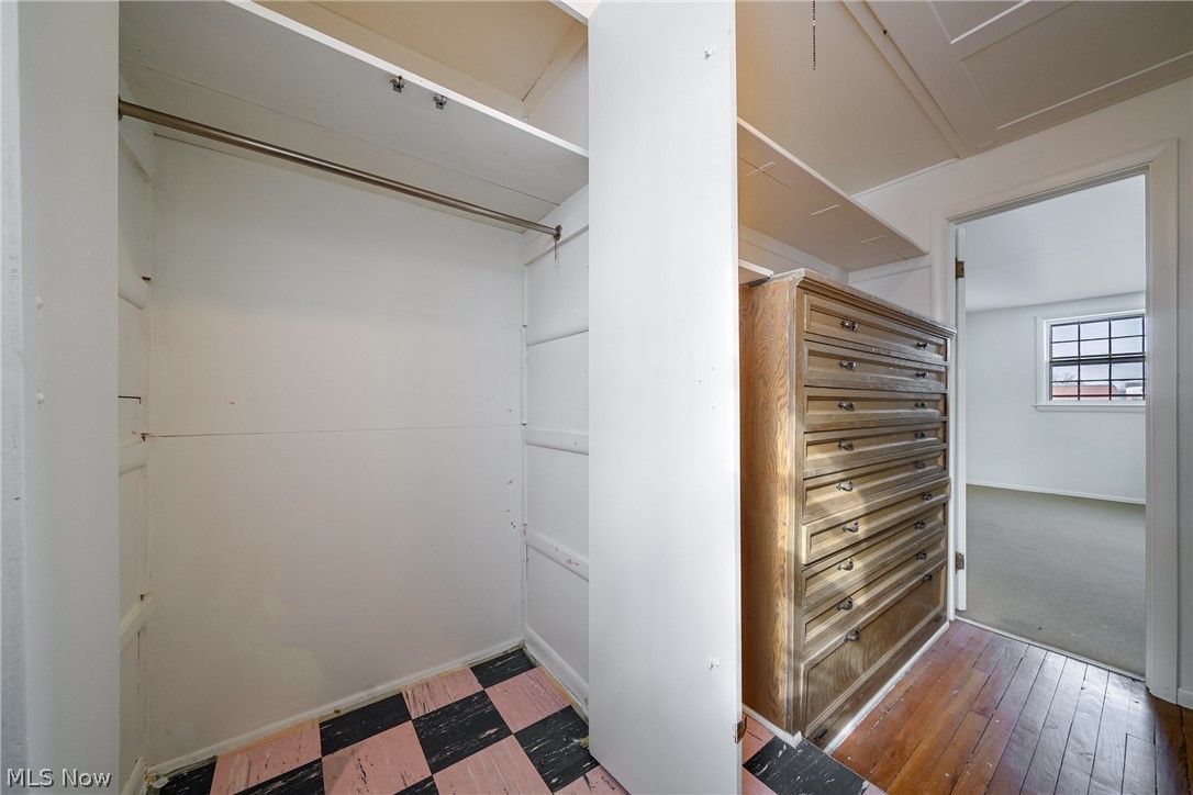 4602 College Road South Euclid, OH 44121 - Photo 18 of 26 View of walk in closet