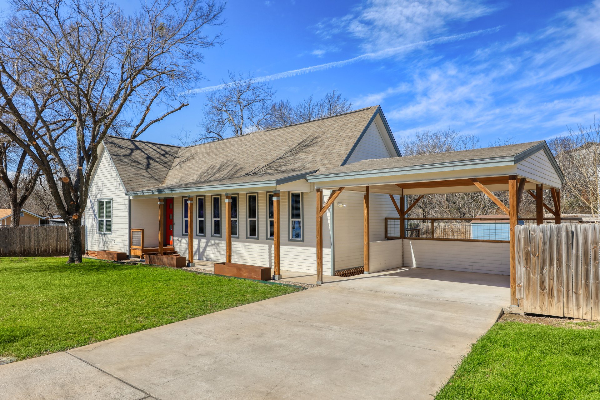 1704 Webberville Road Austin, TX 78721 - Photo 3 of 27 Gallery Image 3