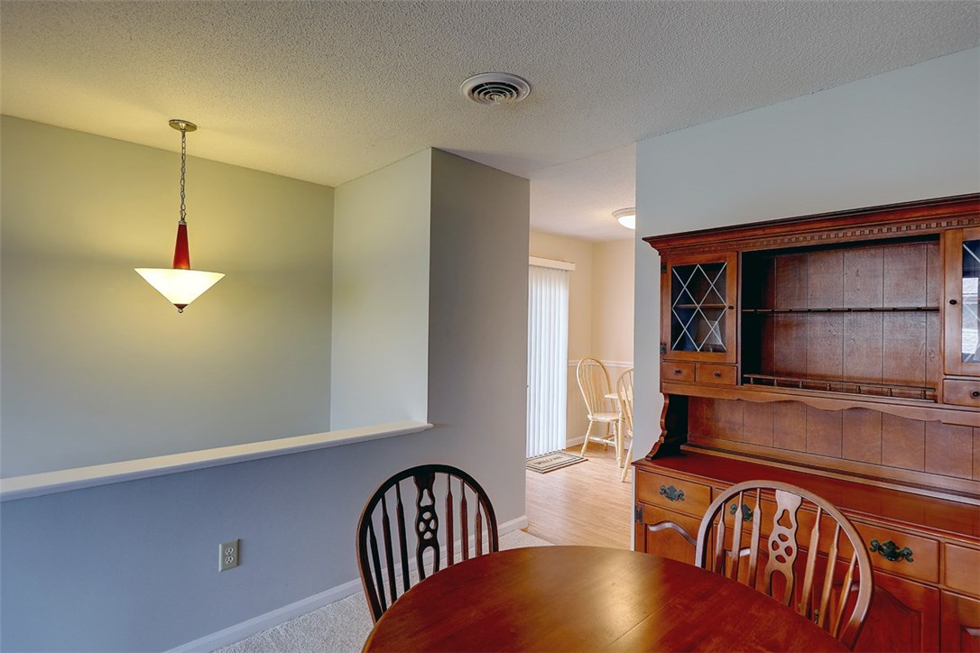 84 Fox Ridge Crescent Warwick, RI 02886 - Photo 14 of 34 Gallery Image 14