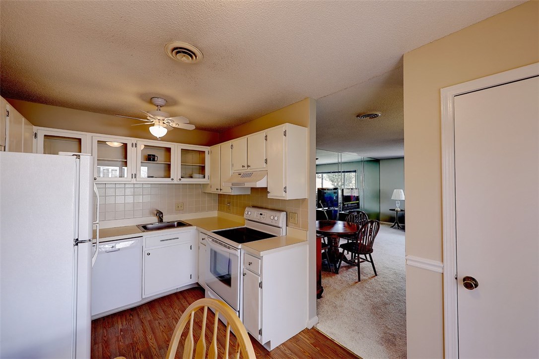 84 Fox Ridge Crescent Warwick, RI 02886 - Photo 17 of 34 Gallery Image 17