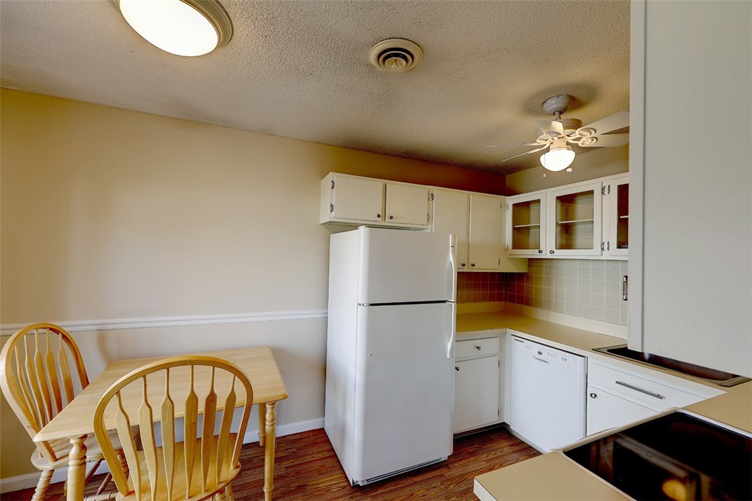 84 Fox Ridge Crescent Warwick, RI 02886 - Photo 18 of 34 Gallery Image 18