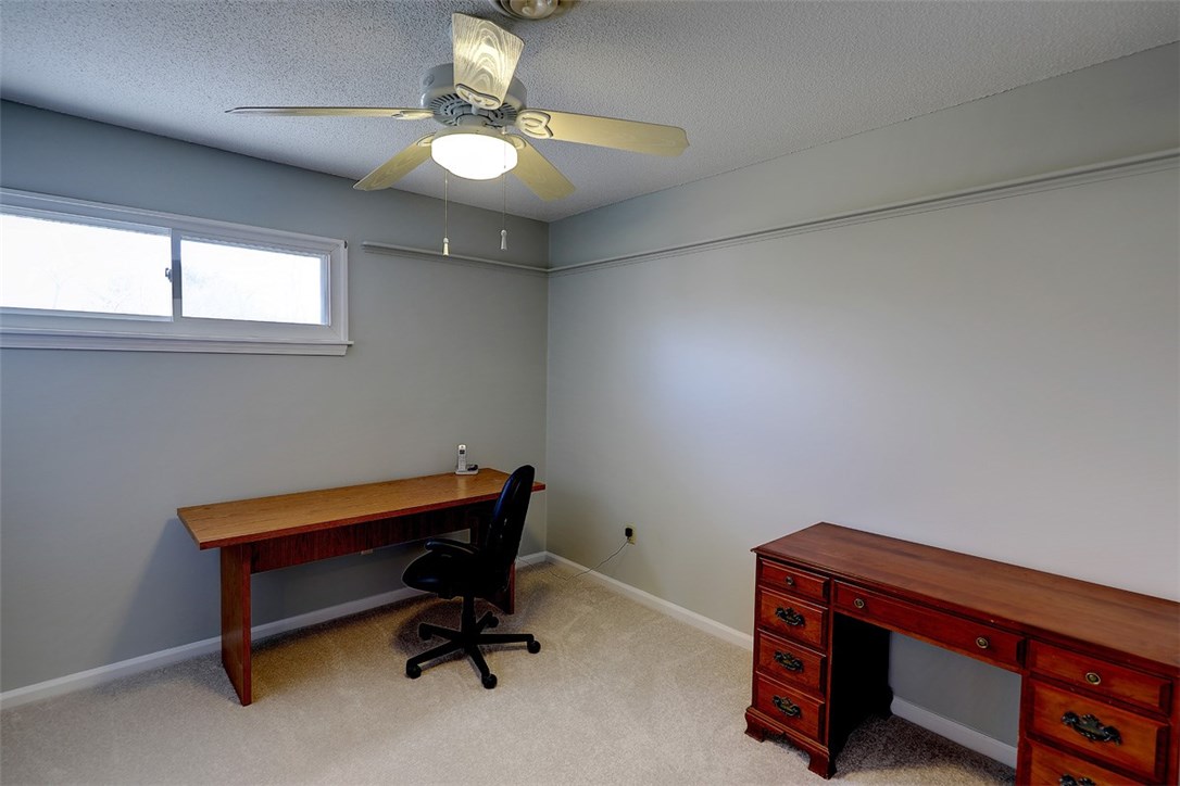 84 Fox Ridge Crescent Warwick, RI 02886 - Photo 29 of 34 Gallery Image 29
