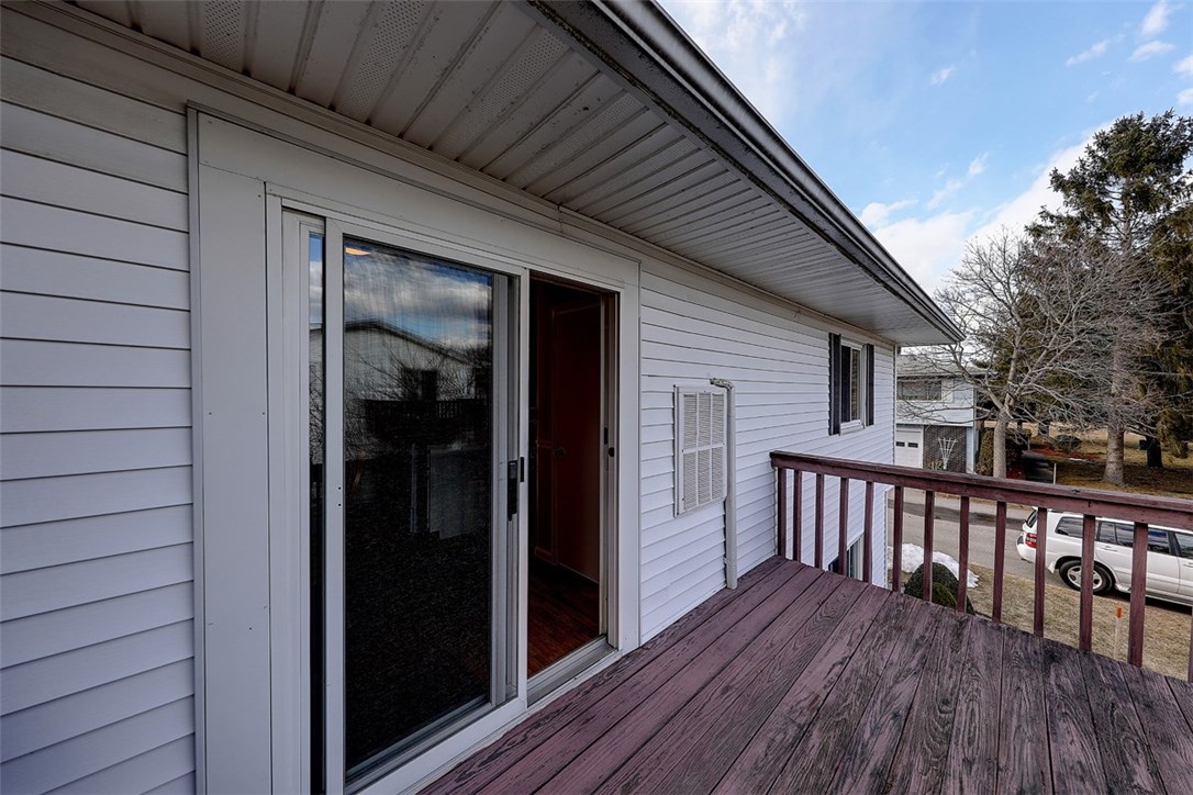 84 Fox Ridge Crescent Warwick, RI 02886 - Photo 33 of 34 Gallery Image 33