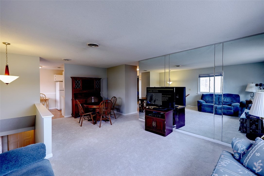 84 Fox Ridge Crescent Warwick, RI 02886 - Photo 7 of 34 Gallery Image 7
