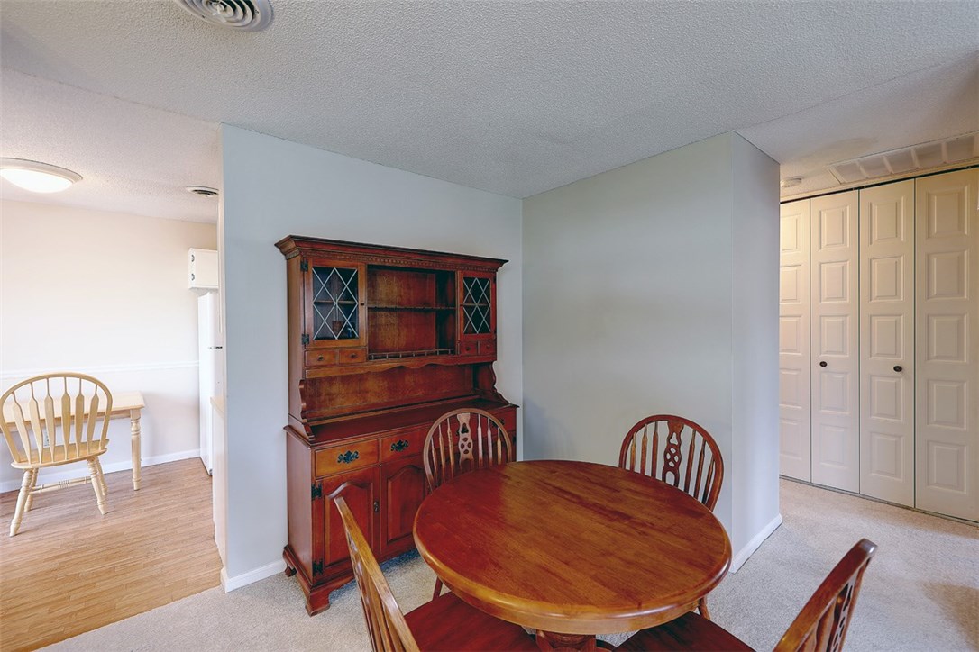 84 Fox Ridge Crescent Warwick, RI 02886 - Photo 10 of 34 Gallery Image 10
