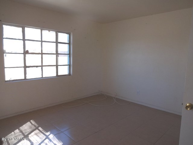 1427 East Alvord Road Tucson, AZ 85706 - Photo 11 of 21
