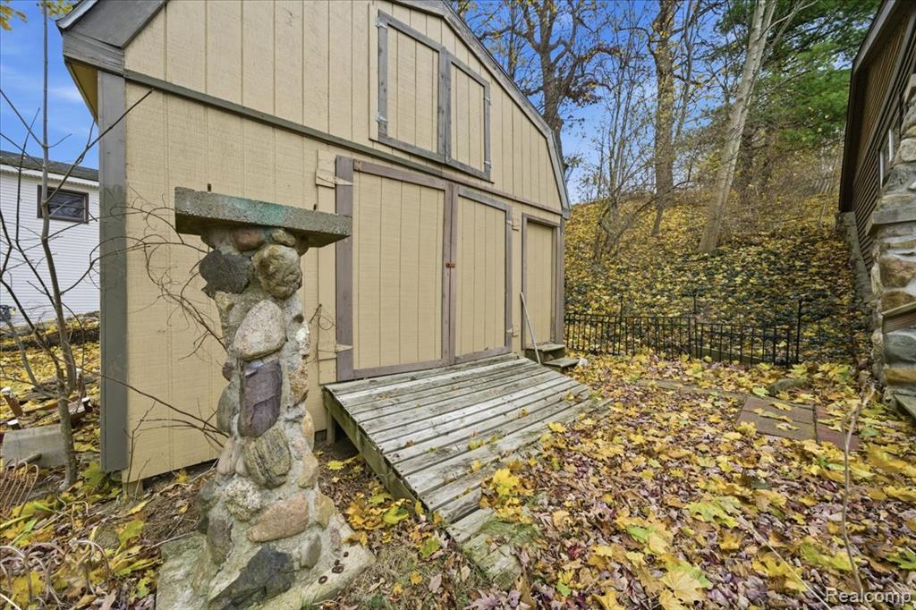 5896 Silver Birch Road Ortonville, MI 48462 - Photo 50 of 76