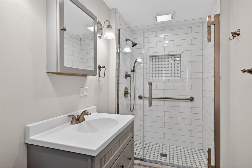 28 Ekman Street, Unit 1 Worcester, MA 01607 - Photo 12 of 21