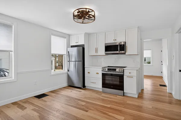 $2,400 | 28 Ekman Street, Unit 1, Worcester, MA 01607