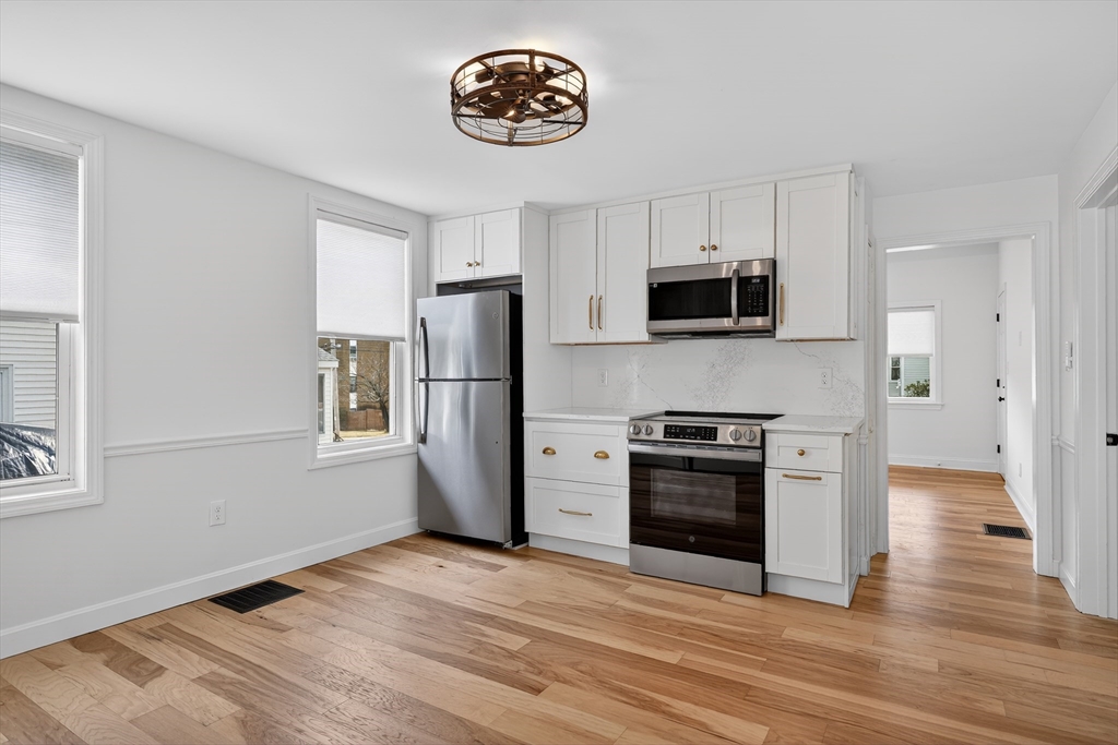 28 Ekman Street, Unit 1 Worcester, MA 01607 - Photo 6 of 21