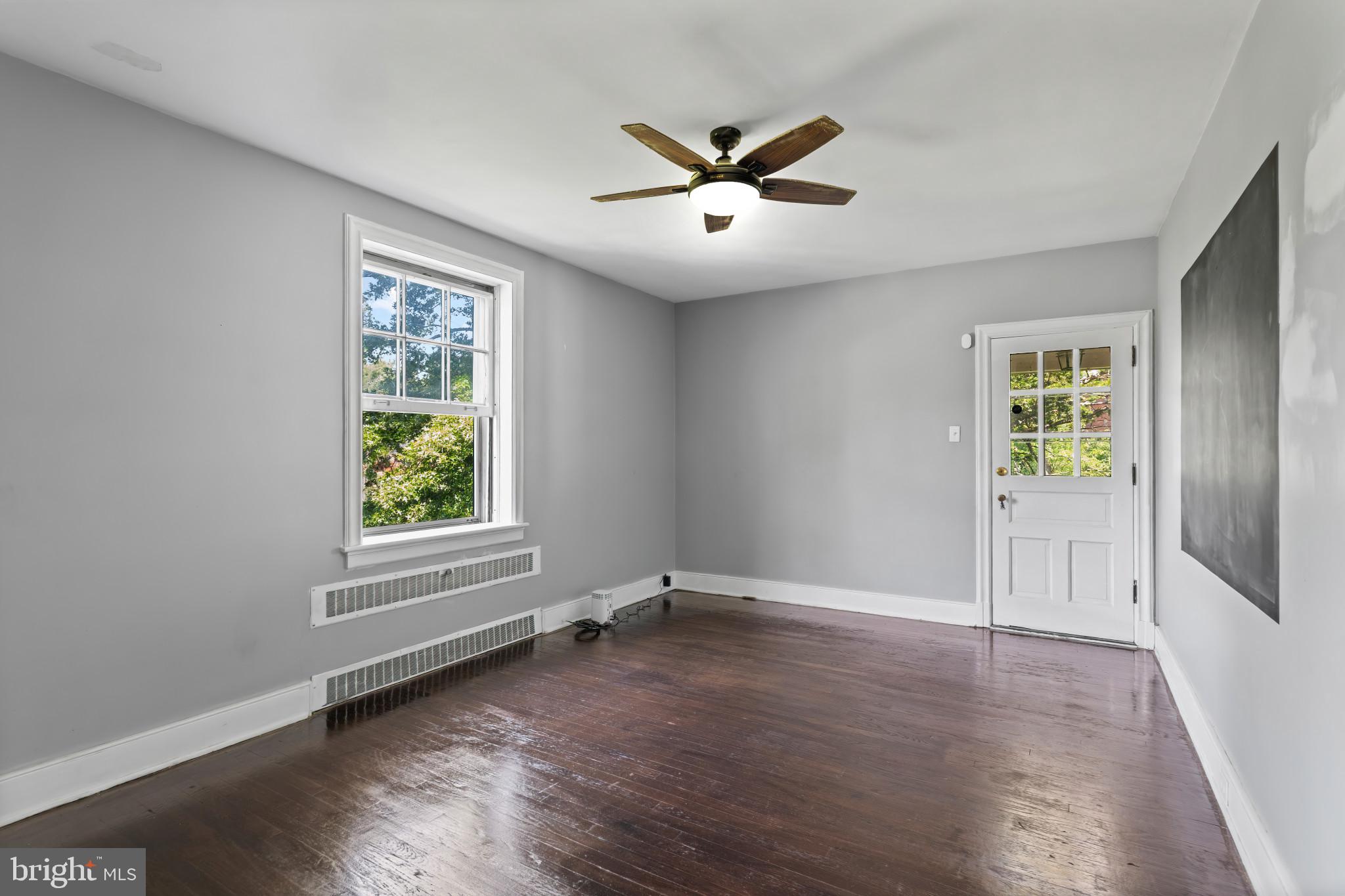 2316 Midland Road Harrisburg, PA 17104 - Photo 12 of 50