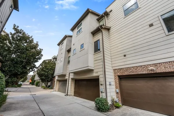 $2,700 | 1903 Summer Street, Houston, TX 77007