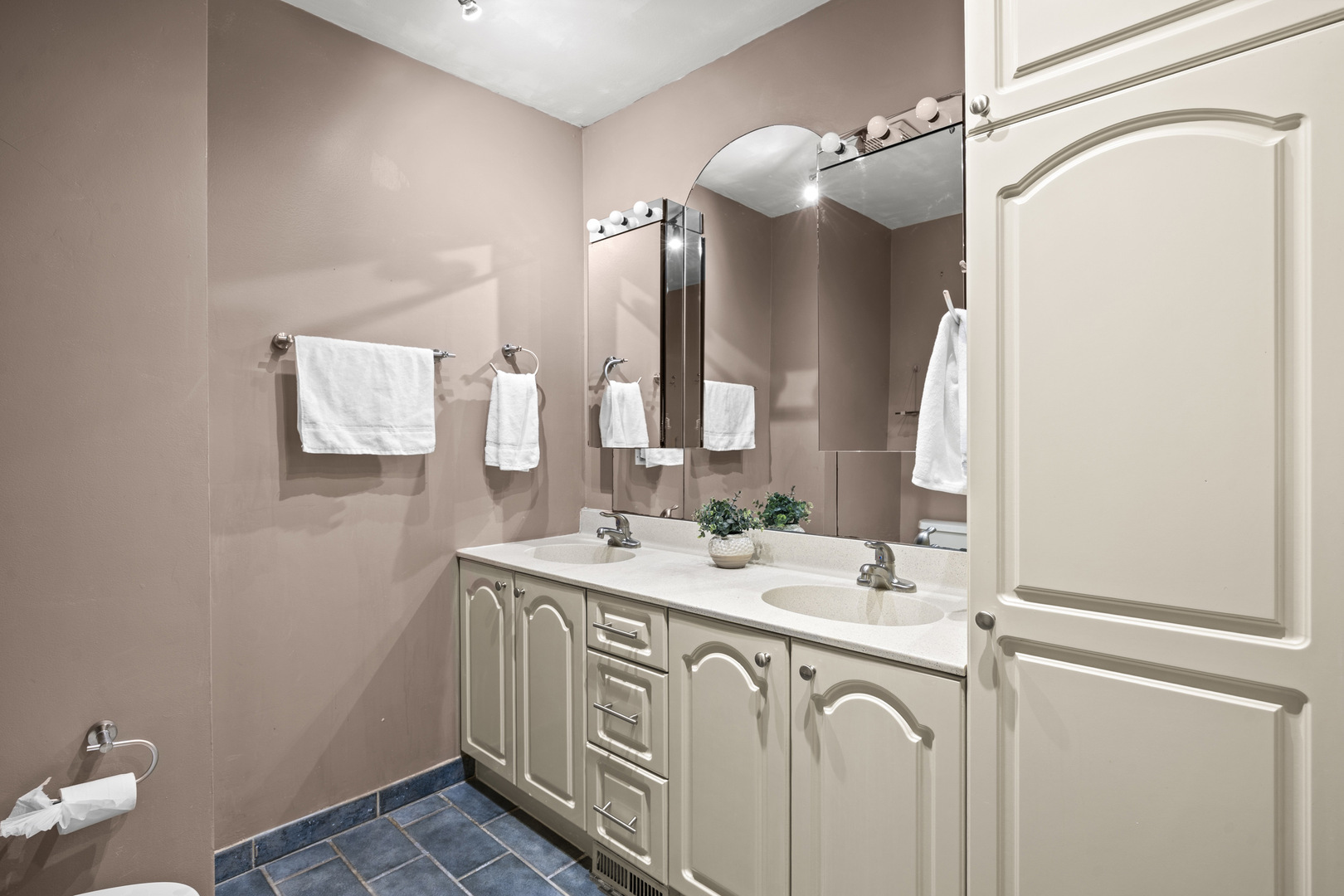 1 Maple Tree Court Elmhurst, IL 60126 - Photo 15 of 35