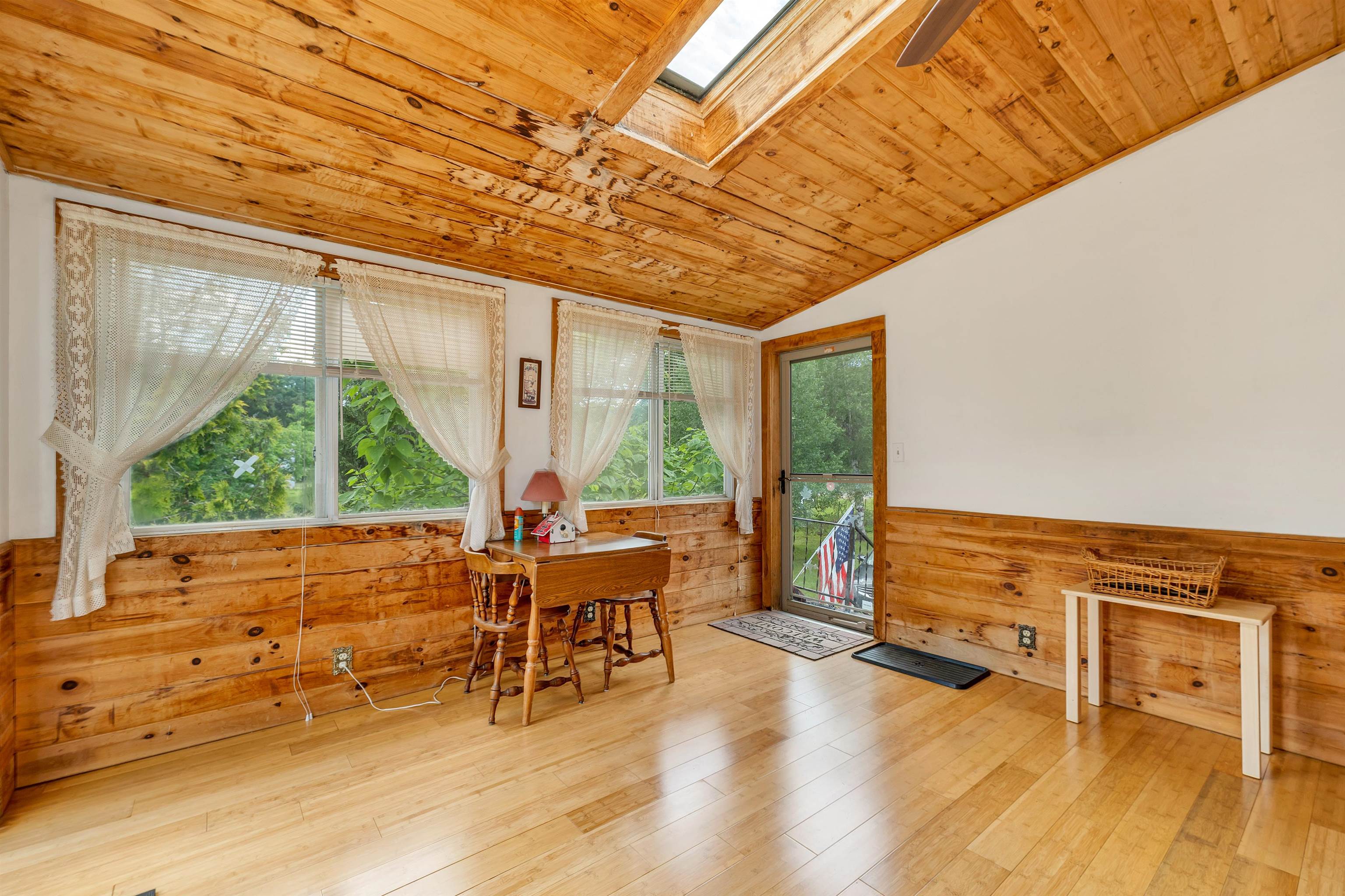424 Sandogardy Pond Road Northfield, NH 03276 - Photo 5 of 36