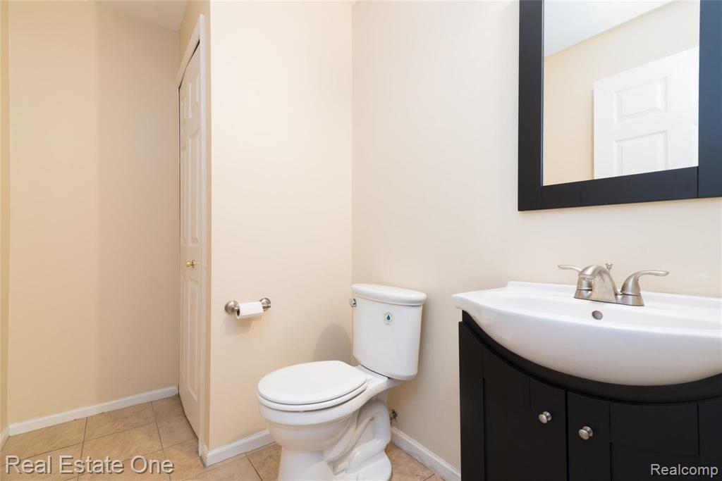 4311 Schaefer Road Dearborn, MI 48126 - Photo 12 of 22 Gallery Image 12