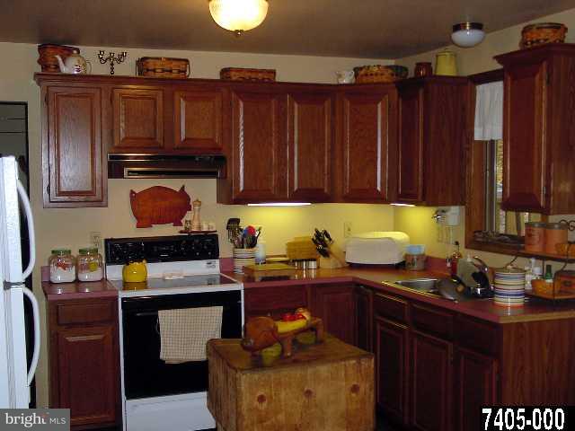 5991 Harmony Grove Road Dover, PA 17315 - Photo 5 of 9 Gallery Image 5