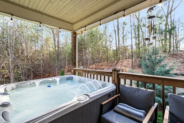 $415,000 | 476 Licklog Ridge, Hayesville, NC 28904