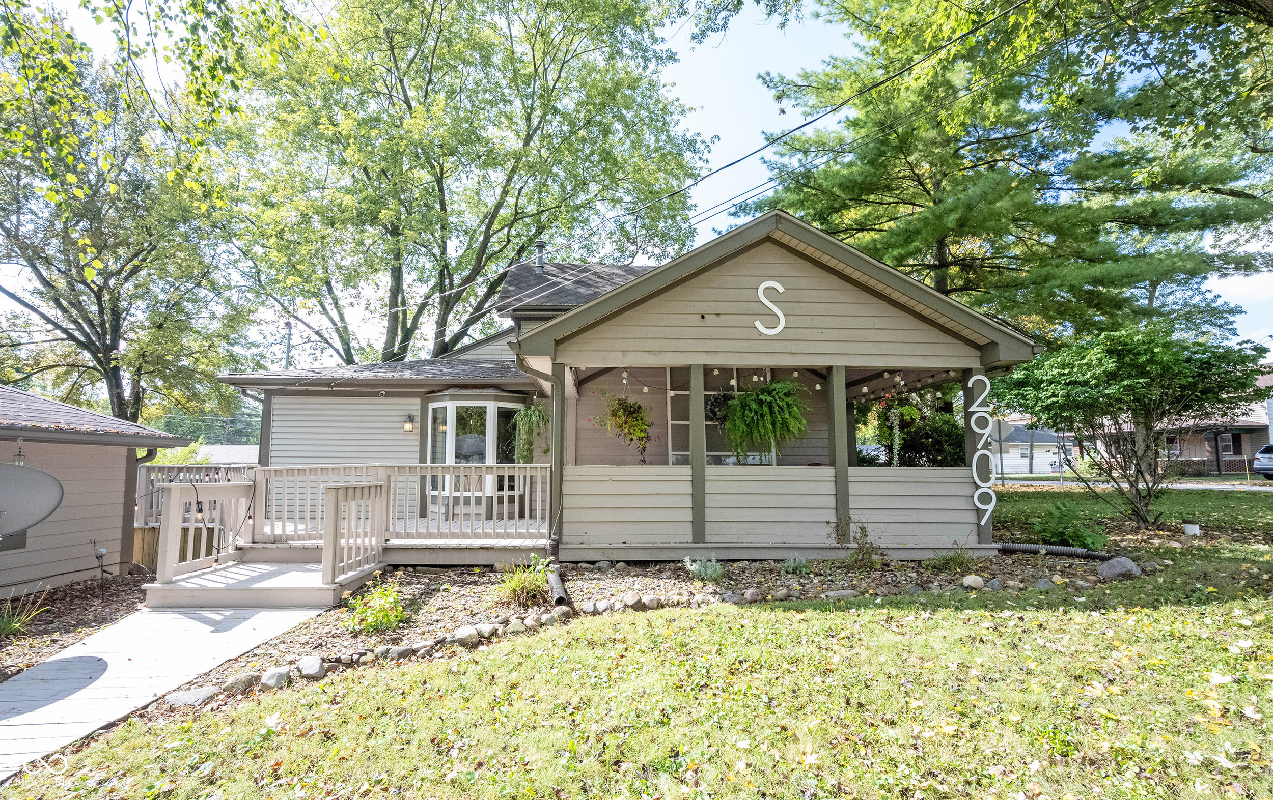 2909 Huntsville Road Pendleton, IN 46064 - Photo 1 of 56