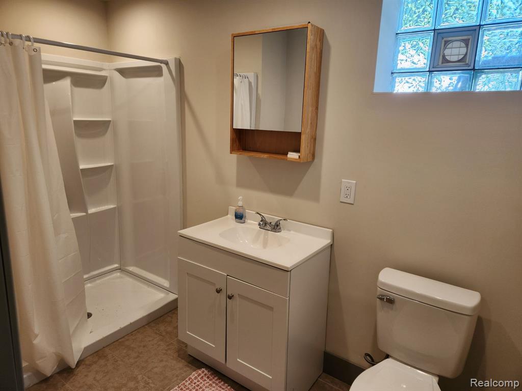 33116 Utica Road Fraser, MI 48026 - Photo 11 of 14