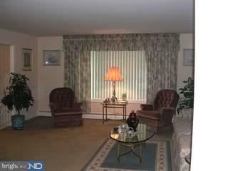 724 Beverly Road Holland, PA 18966 - Photo 4 of 6 Gallery Image 4