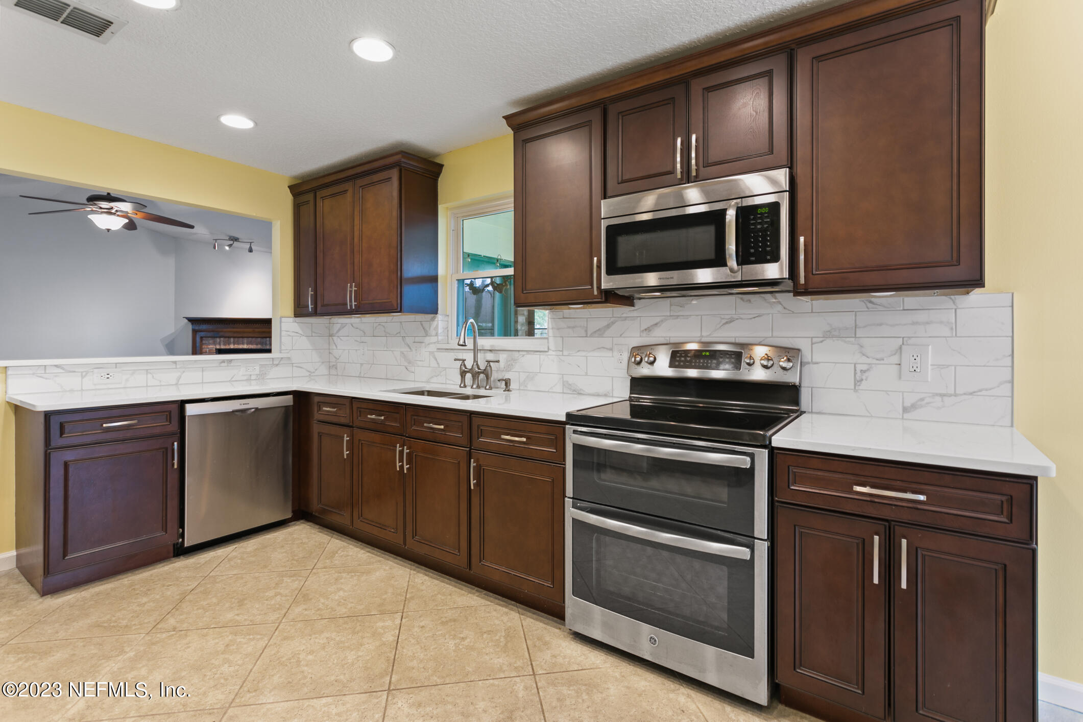 12403 Running River Road South Jacksonville, FL 32225 - Photo 11 of 51 Kitchen