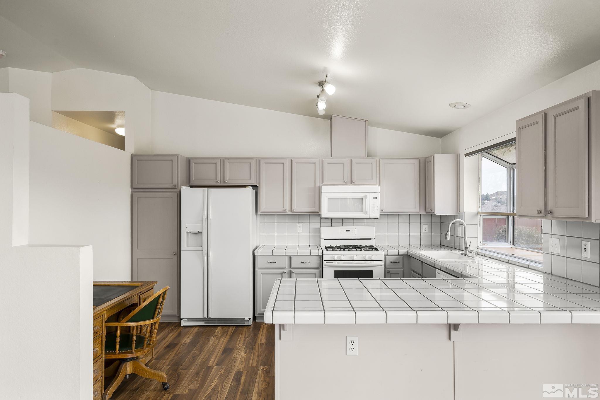 825 North University Park Loop Reno, NV 89512 - Photo 8 of 21 Photo 9