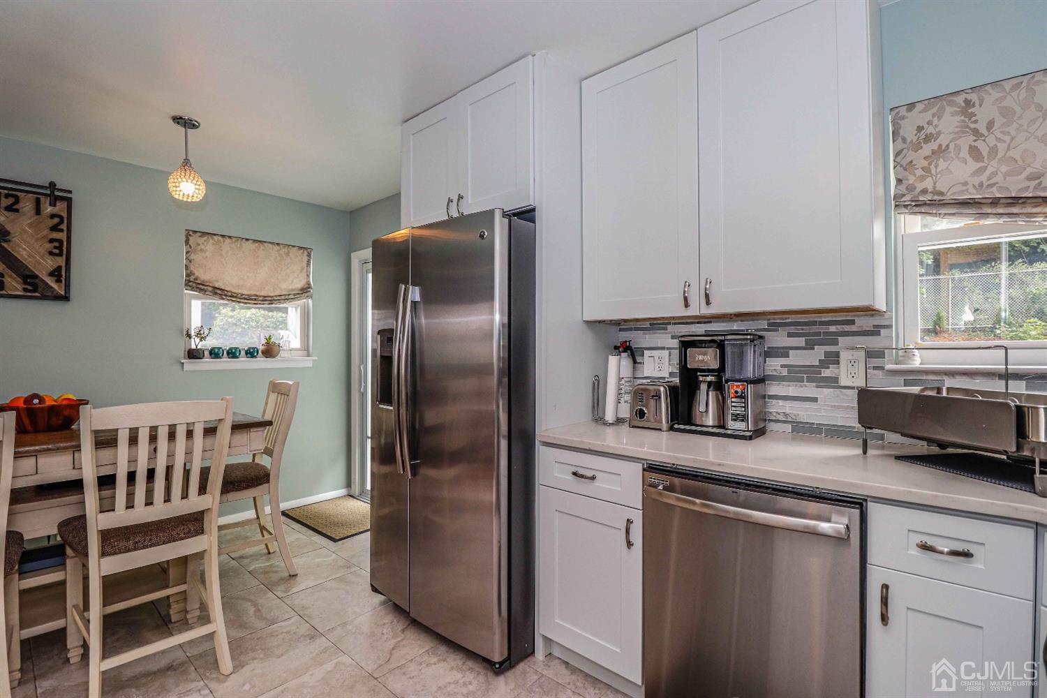 252 McFarlane Road Colonia, NJ 07067 - Photo 3 of 29 Gallery Image 3