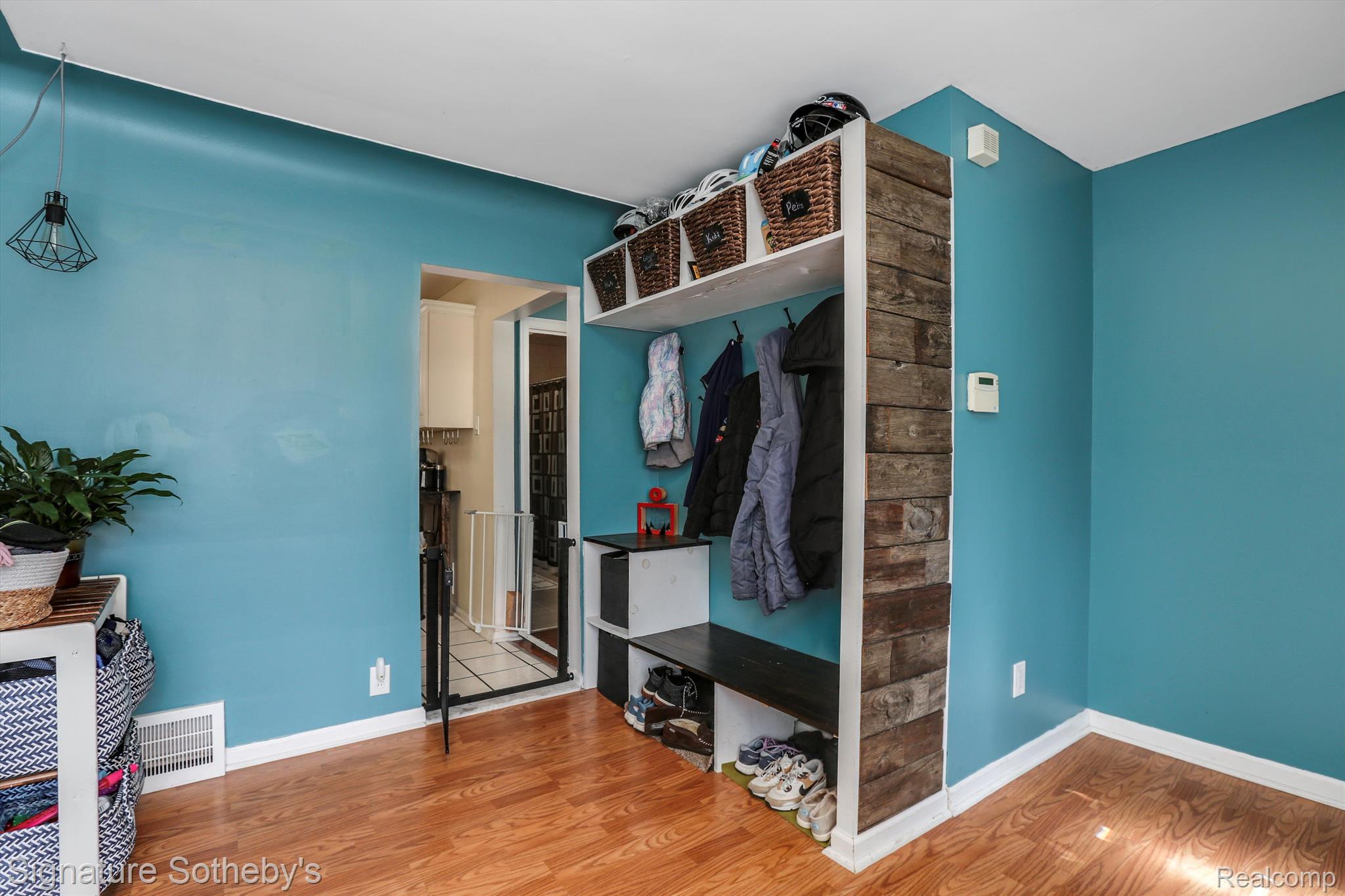 2158 Hawthorne Road Grosse Pointe, MI 48236 - Photo 5 of 34 Gallery Image 5