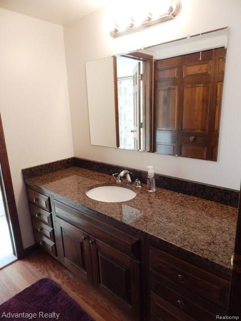 54095 Baker Road New Baltimore, MI 48047 - Photo 19 of 57 DSCN5559.JPG