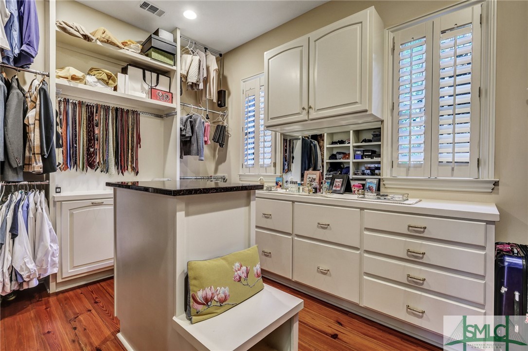 4 Hibernia Road Savannah, GA 31411 - Photo 36 of 48 Custom Closet