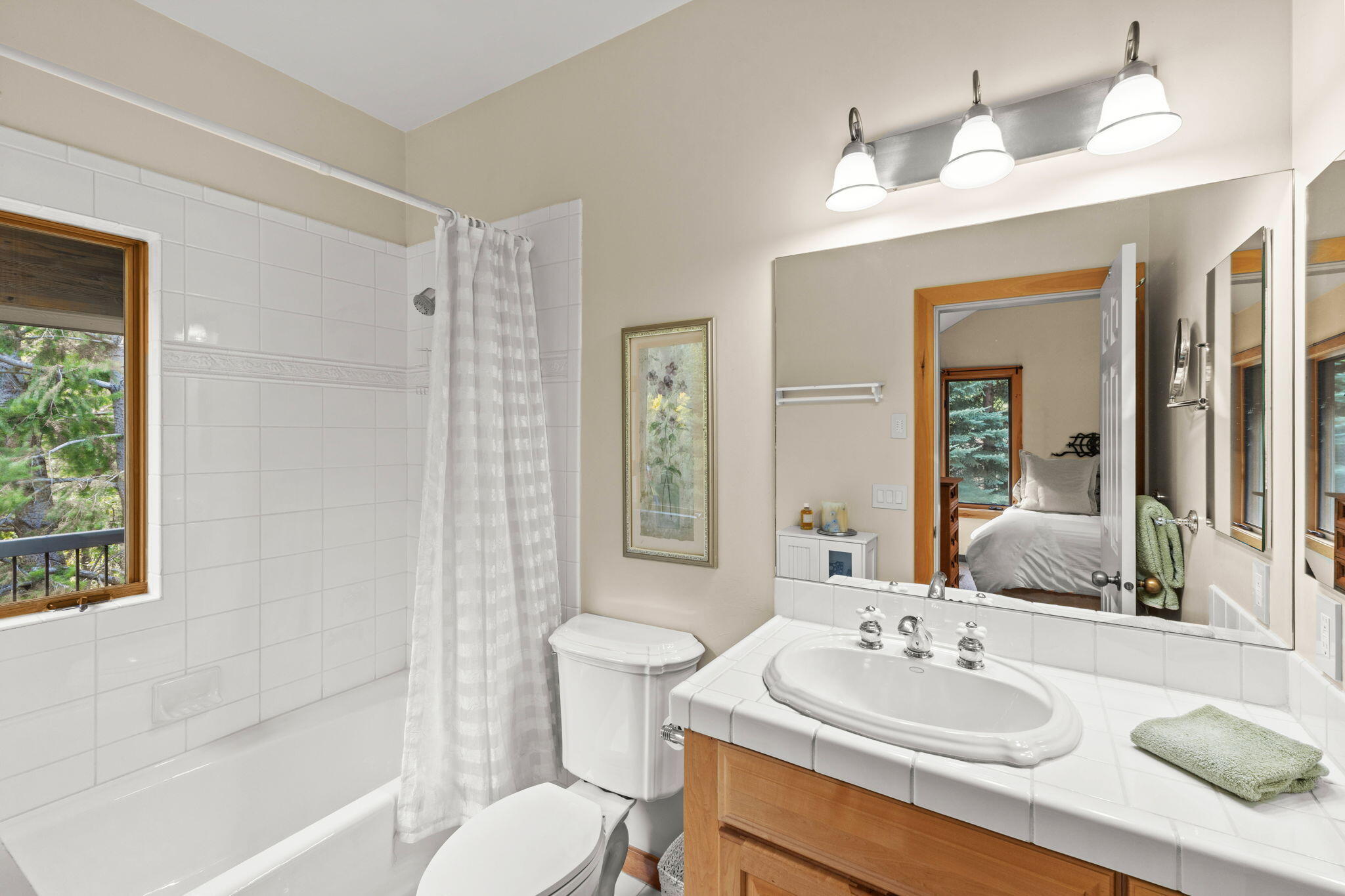 102 Timberline Road Blaine County, ID 83333 - Photo 23 of 46 Upstairs ensuite Guest bathrrom