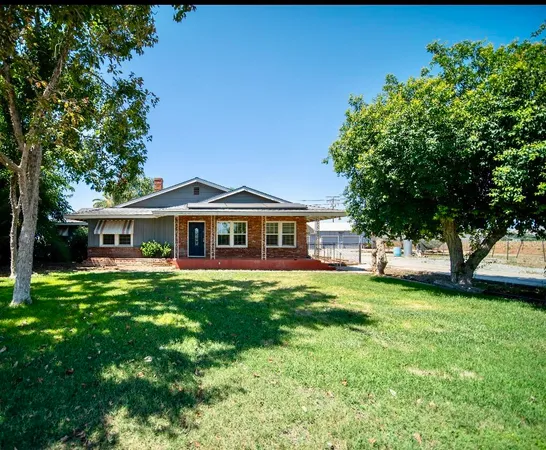 $440,000 | 213 East Citrus Street, Lindsay, CA 93247