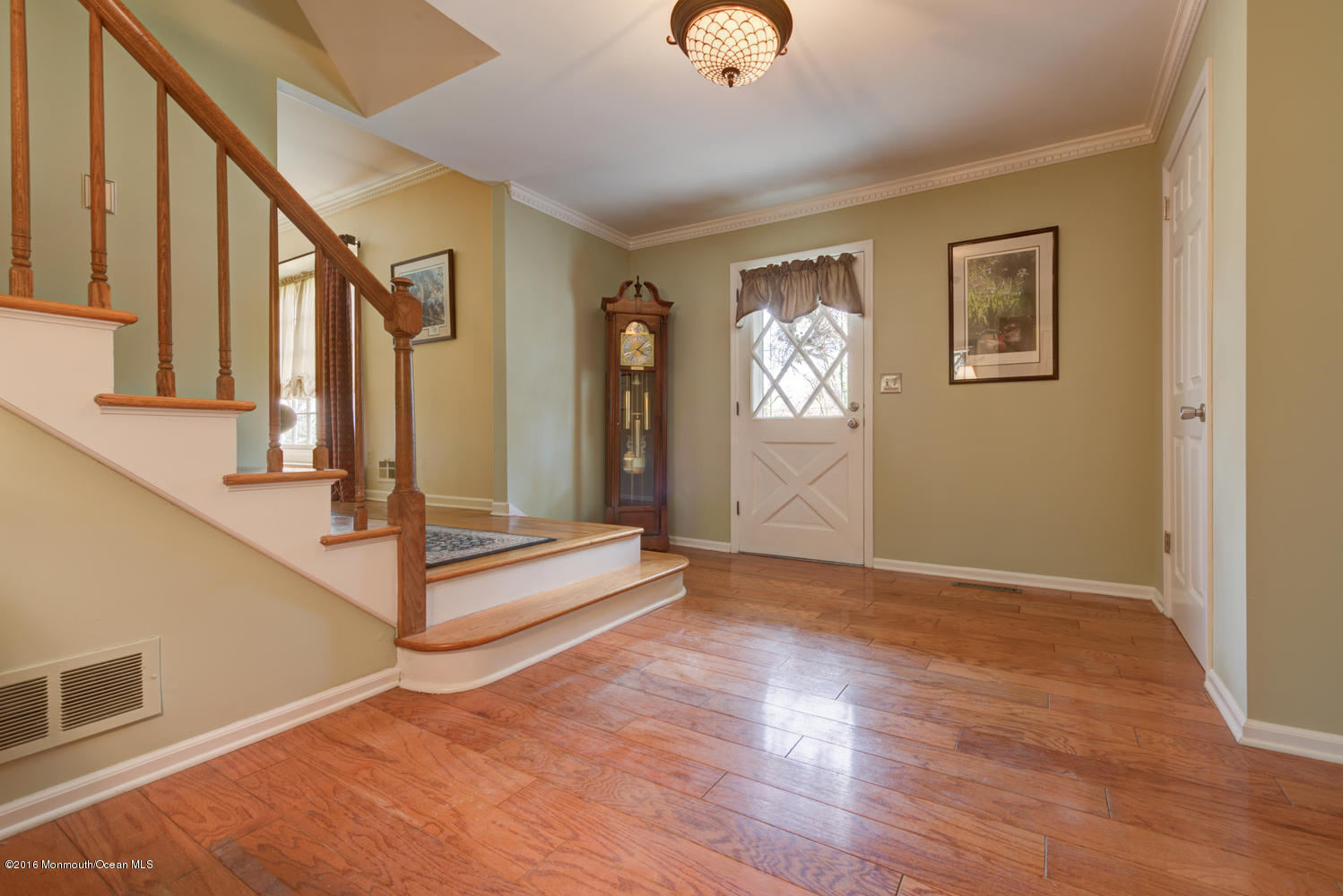8 Georgetown Road Colts Neck, NJ 07722 - Photo 5 of 25 8 Georgetown Rd Colts Neck NJ-large-010-