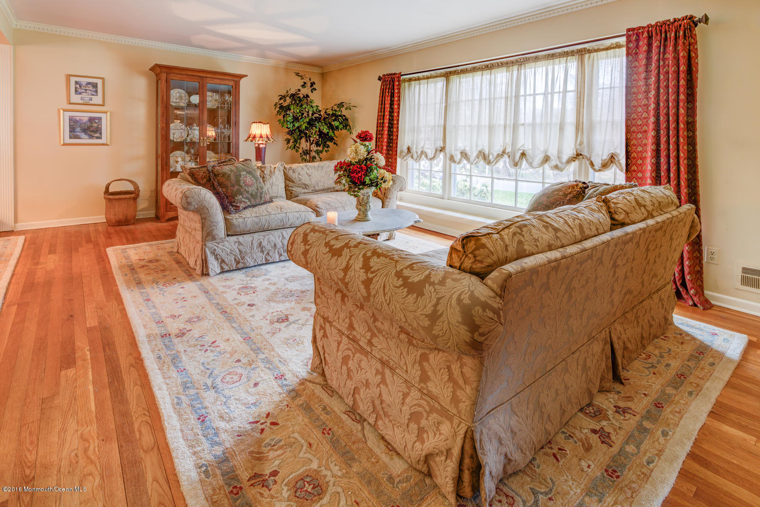8 Georgetown Road Colts Neck, NJ 07722 - Photo 7 of 25 8 Georgetown Rd Colts Neck NJ-large-014-
