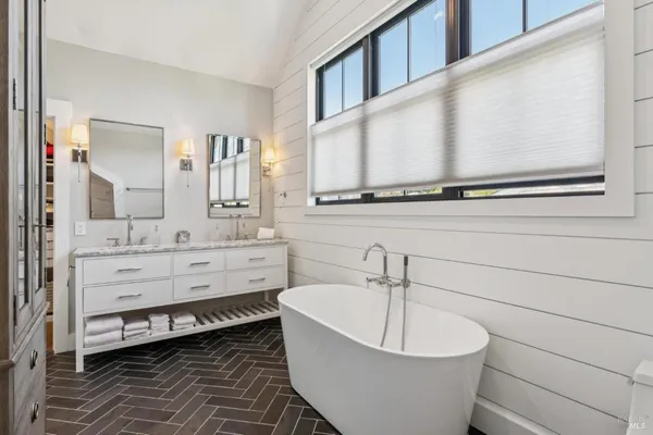 $10,000 | 1810 Quail Court, St. Helena, CA 94574