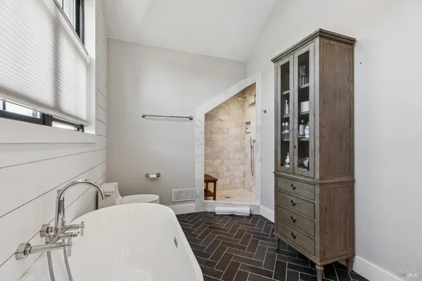 $10,000 | 1810 Quail Court, St. Helena, CA 94574