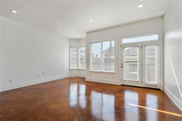 $3,150 | 6570 Canal Boulevard, New Orleans, LA 70124