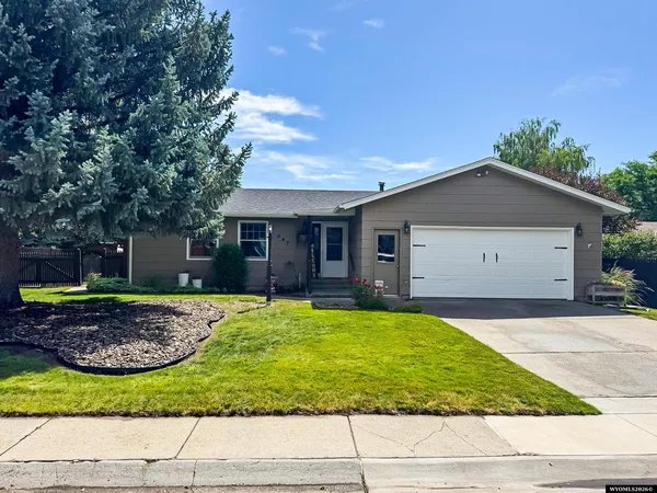 $370,000 | 547 Glacier Circle, Riverton, WY 82501