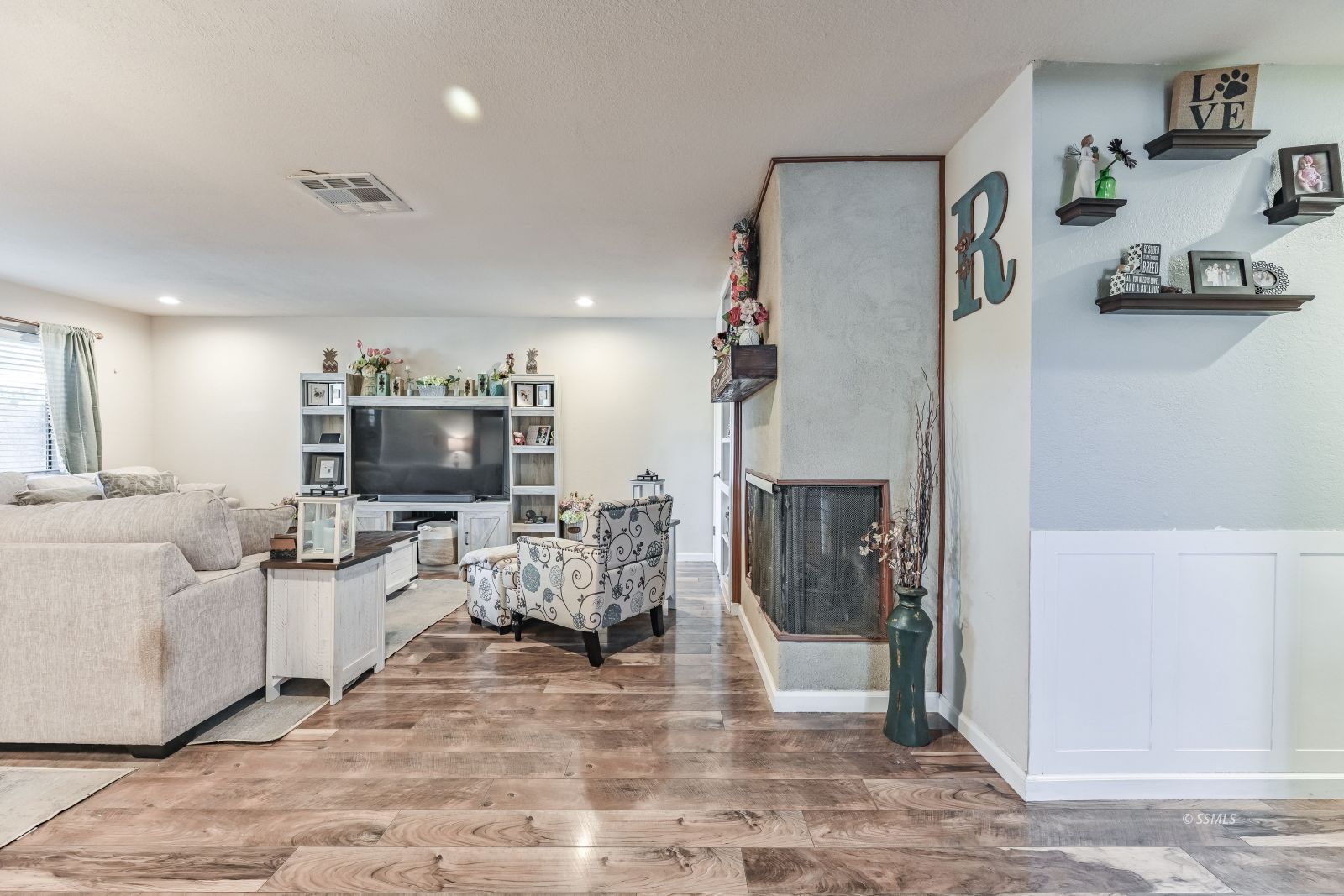 529 West Joyner Avenue Ridgecrest, CA 93555 - Photo 12 of 32
