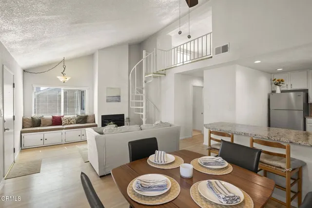 $684,000 | 5125 West Wooley Road, Unit 5, Oxnard, CA 93035