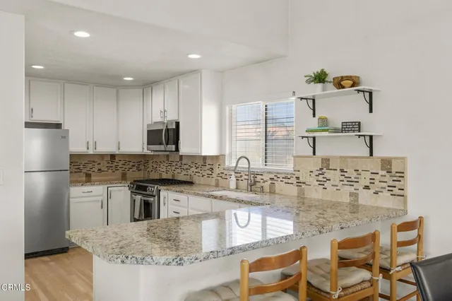 $684,000 | 5125 West Wooley Road, Unit 5, Oxnard, CA 93035