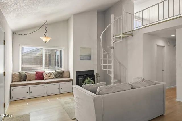 $684,000 | 5125 West Wooley Road, Unit 5, Oxnard, CA 93035